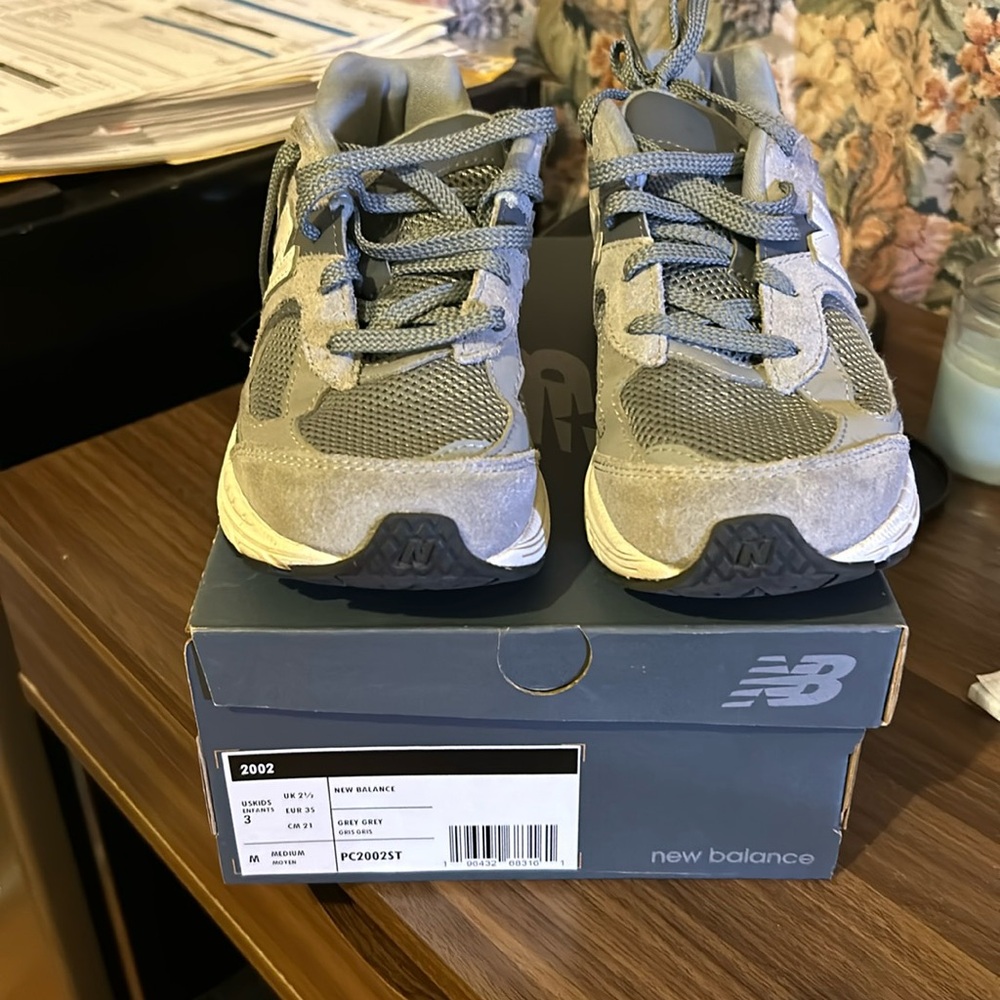 Boys new balance